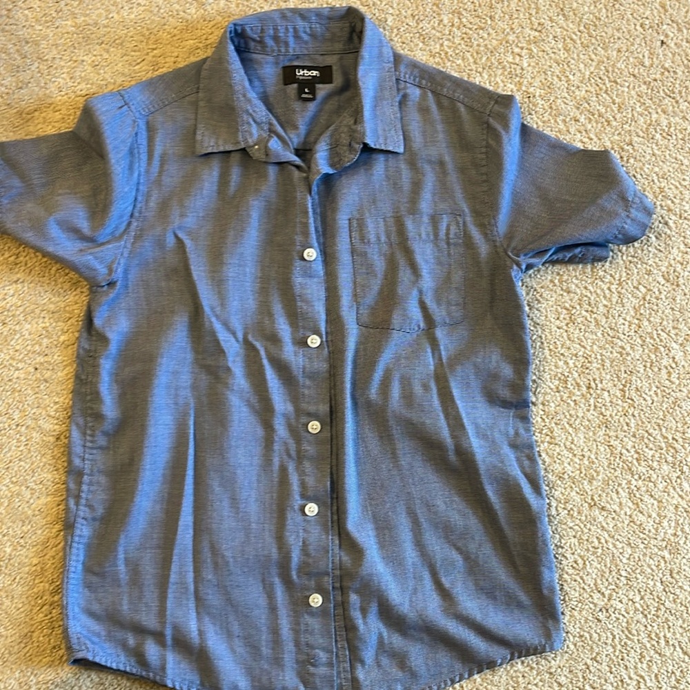 Boys urban pipeline button down tee